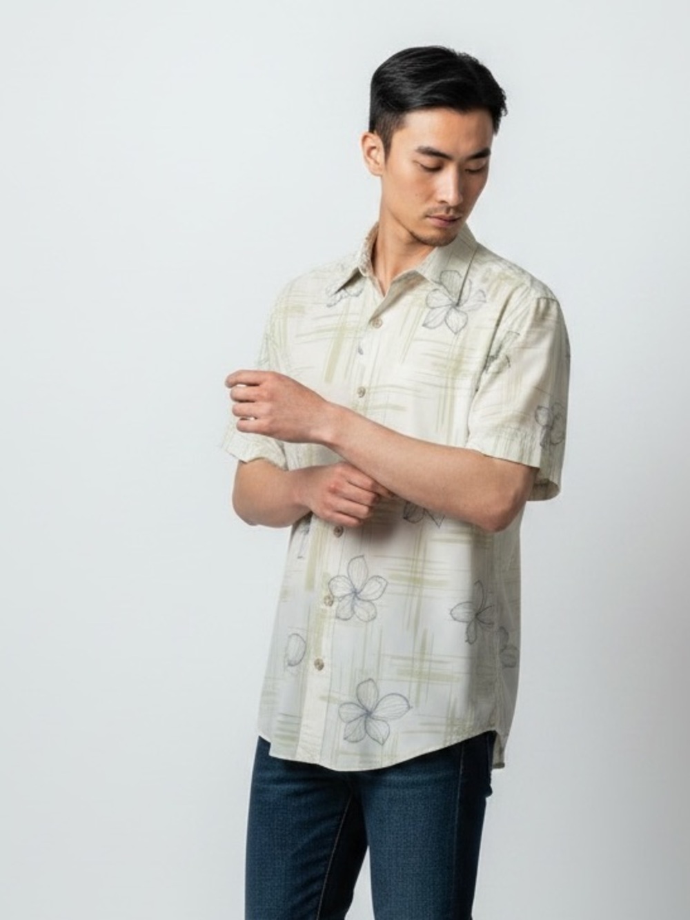 EUC Quicksilver Comfort Fit Men's Floral Short Sleeve Shirt Size XL